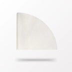 Filtro de Papel para café especial modelo cônico tamanho 102 flutuando sobre fundo branco