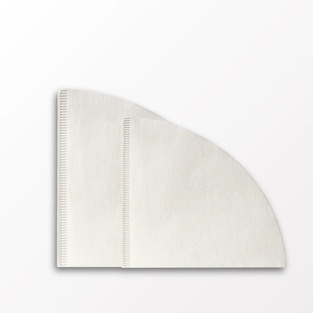 Par de Filtro de Papel Cônico para café especial tamanho 02 em fundo branco