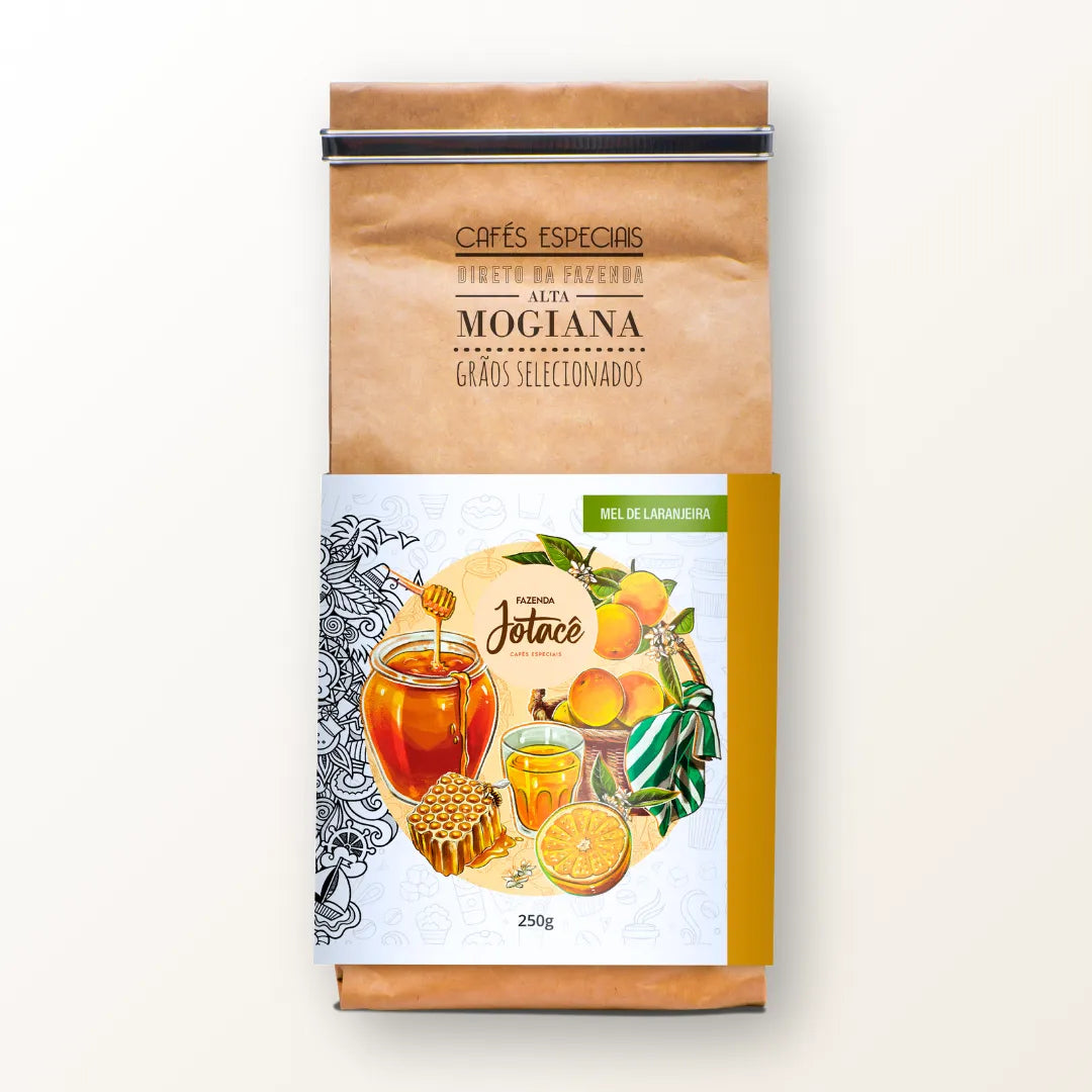 Café especial Mel de Laranjeira da Fazenda Jotacê em embalagem de 250g, com ilustração de mel, laranja madura e notas naturalmente doces, fotografado em fundo neutro.