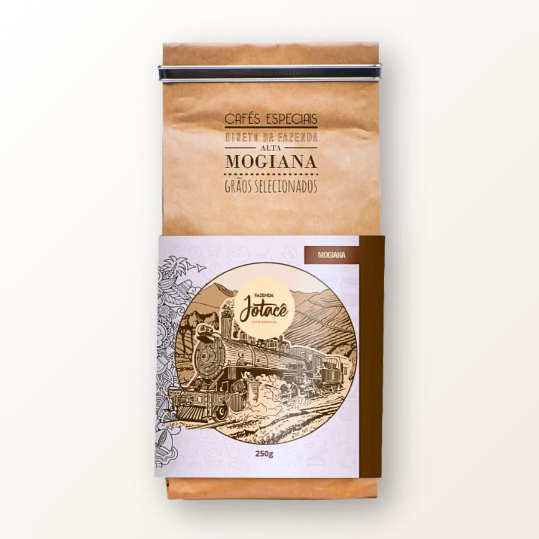 Embalagem de 250g do Café Mogiana com fundo neutro e branco.