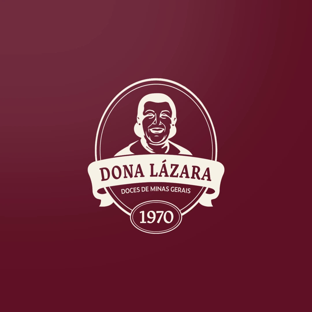 Kit Dona Lázara: selo da Dona Lázara, Doces de Minas Gerais desde 1970, em fundo vinho